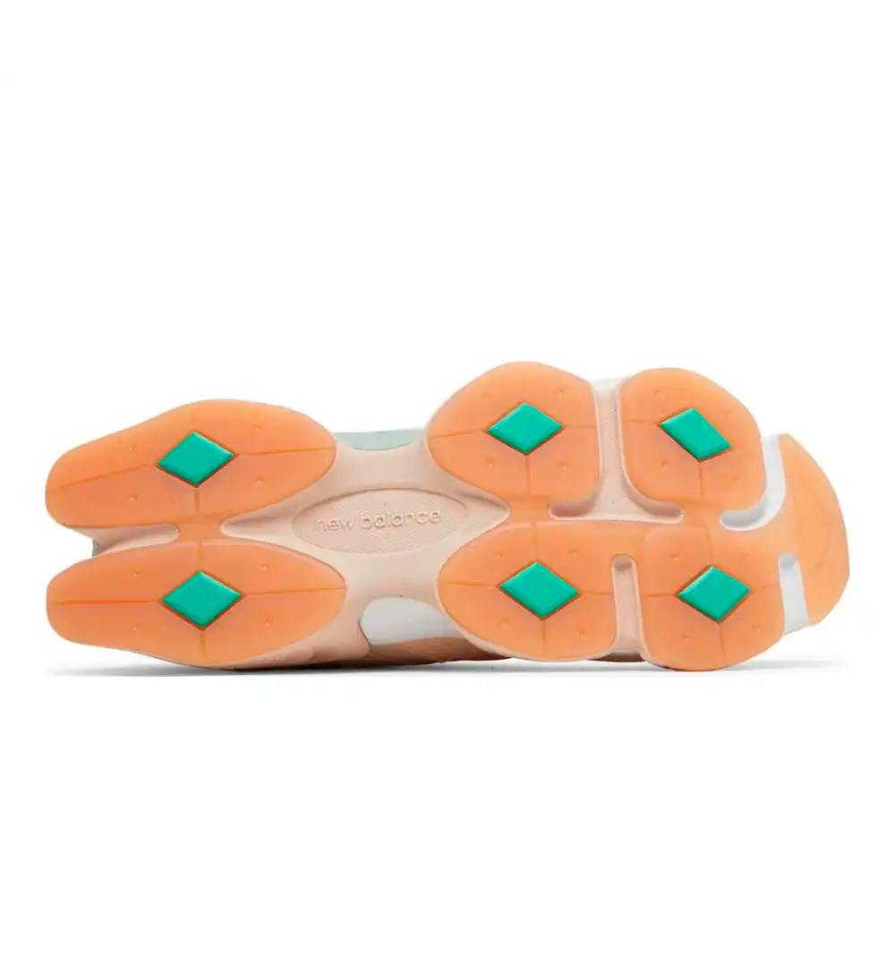 New Balance 9060 Penny Cookie Pink