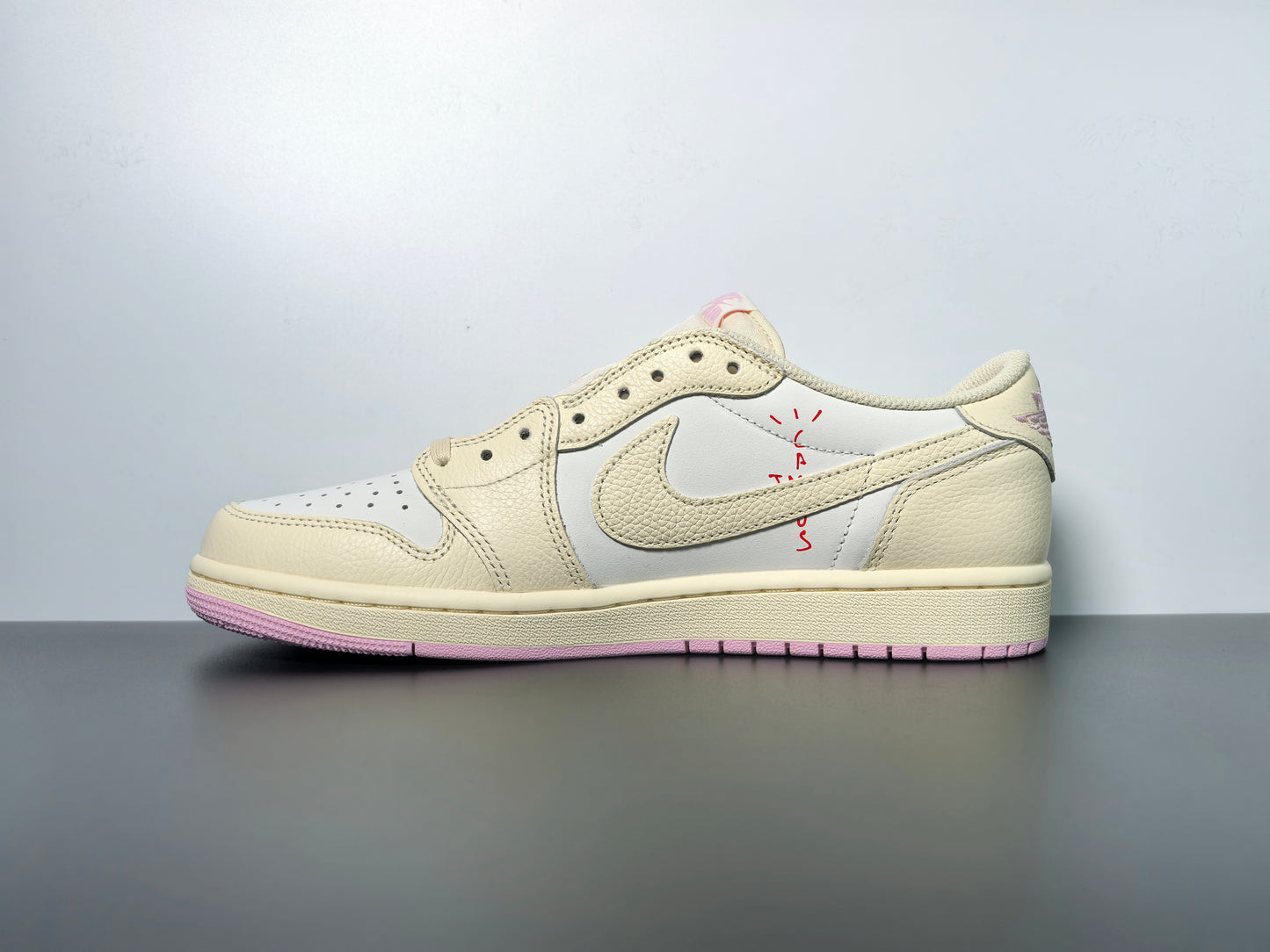 Travis Scott x Jordan 1 Retro Low Muslin Pink Sail Shy Pink